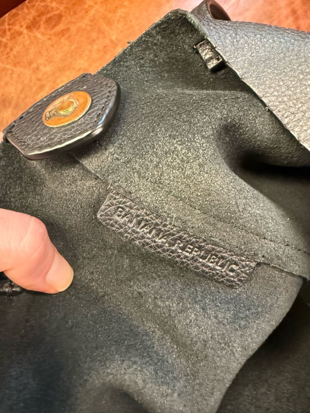 Banana Republic Black Leather Tote - Picture 4 of 4